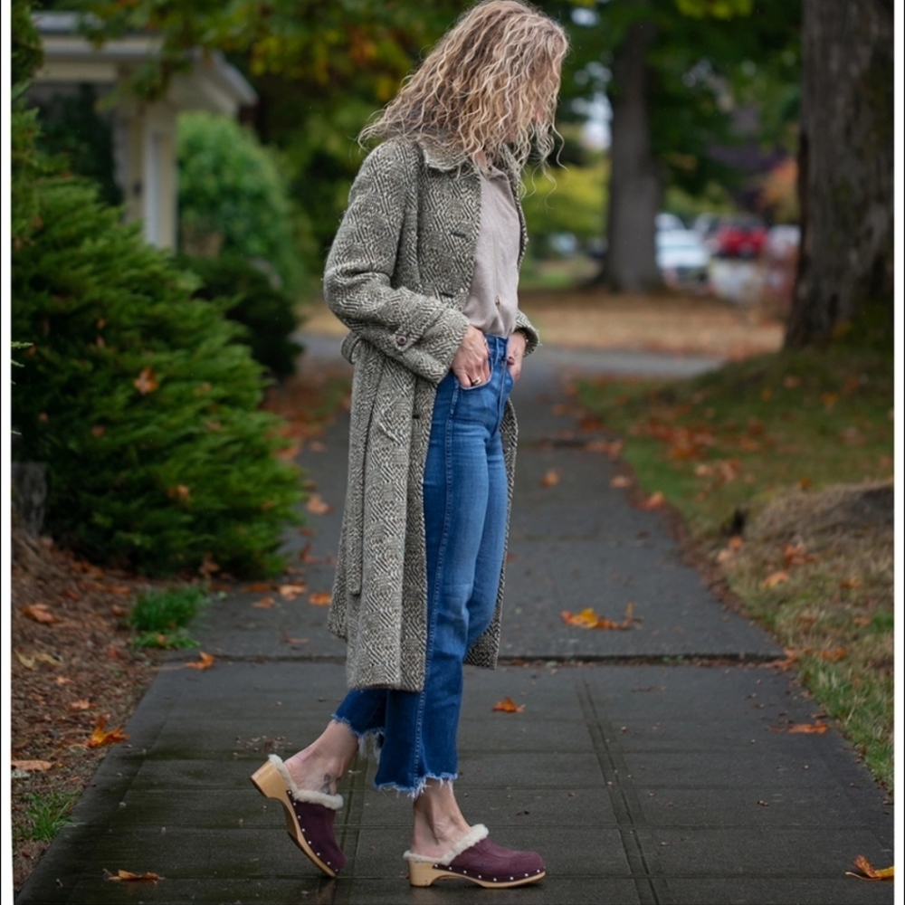 COPY - Ugg Austraila Wooden Kylie Glogg Size 7